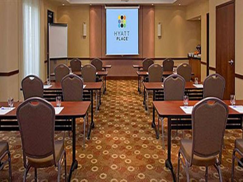 Comfort Suites Milwaukee West Facilities photo